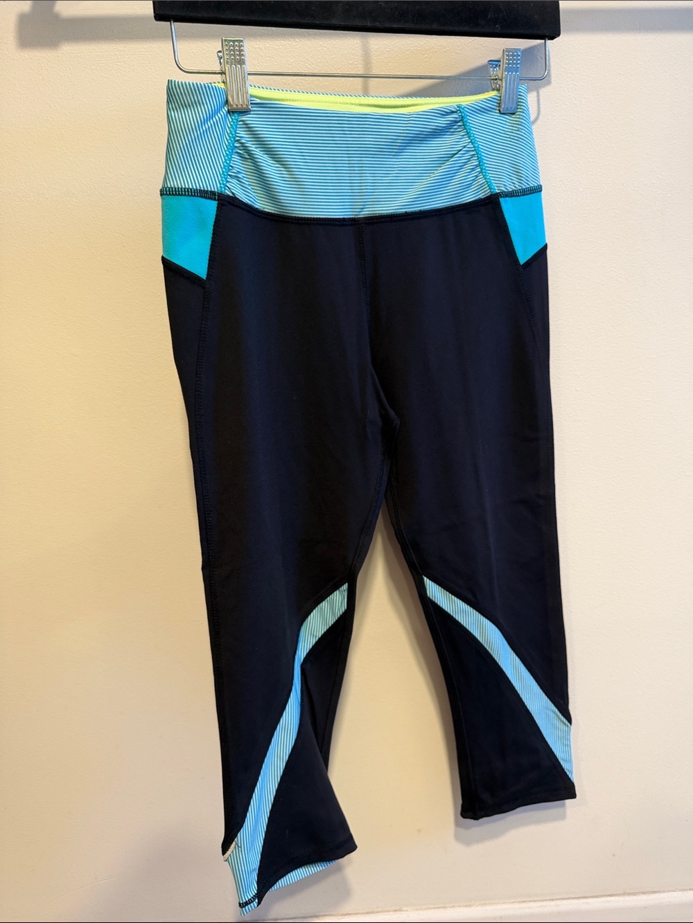 Kyodan Black Leggings with Turquoise Accents